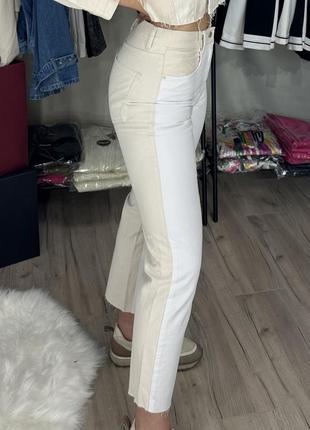 Женские джинсы белого с молочным цветом со средней посадкой