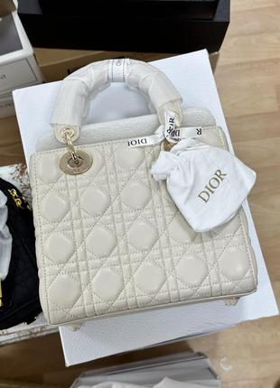 💎стильна жіноча сумочка  christian dior small lady dior my abcdior bag cream 20 х 17 х 8 см1 фото