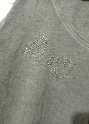 Туніка з принтом та стразами5 фото