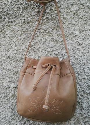 Маленькая сумочка(бочонок,мешочек ),кроссбоди,кожа 100%,