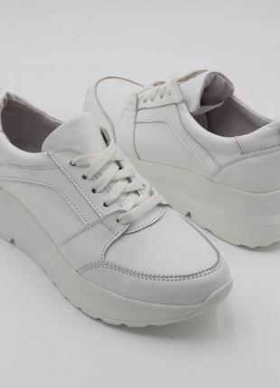 Кроссовки женские кожаные белые размеры с 36 по 41 .medium    код-( 191)