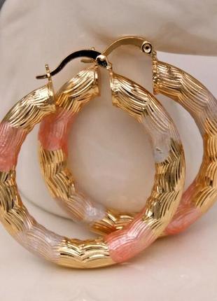 Серьги кольца женские золотистые в форме колец3 фото