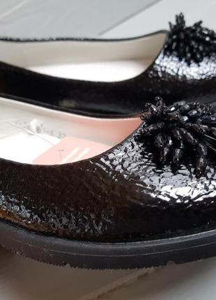 Лаковые туфли для девочки с супинатором цвета р.32-376 фото