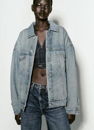 Джинсова куртка trf зі стьобаною підкладкою8 фото
