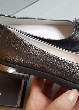 Серебряные лаковые туфли для девочки с супинатором р.32-377 фото