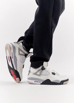 Чоловічі шкіряні кросівки nike air jordan 4 retro m white cement, чоловічі кеди найк джордан. чоловіче взуття2 фото