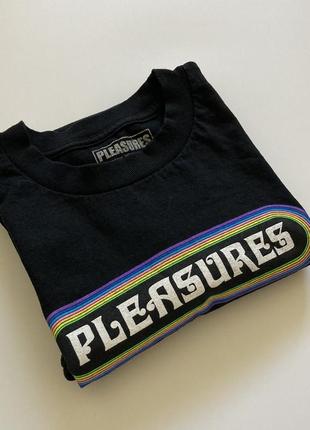 Футболка pleasures tee