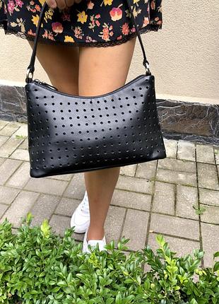 Маленькая,чёрная сумка с перфорацией , ридикюль,кожа 100%