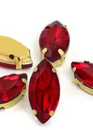 Стразовый декор (пришивной камень) 9*18 мм, цвет камня красный, основа золото 1 шт.