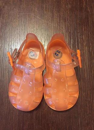 Аквашузы, коралки chicco  18 р.( 10,5 см).