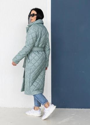 Демісезонне стьобане пальто на силіконі з відкладним коміром з поясом8 фото