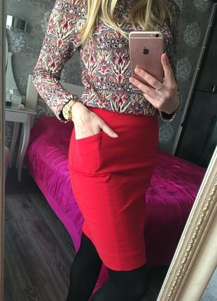 Очень красивая узкая юбка с карманами