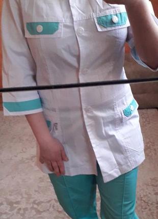 Жіночий медичний костюм2 фото