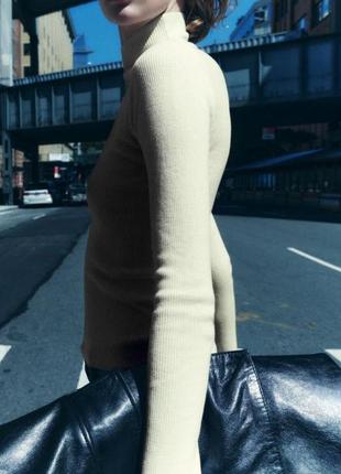 Вовняно-шовковий трикотажний светр zara3 фото