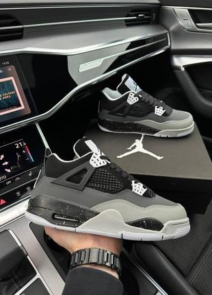 Чоловічі кросівки nike air jordan 4 retro black grey джордан чорного з сірим кольорів