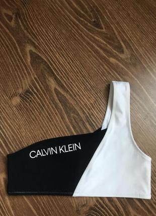 Топ calvin klein