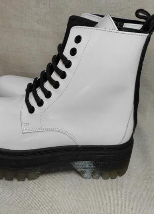 Stokton итальялия бренд ботинки сапоги сапожки белые7 фото