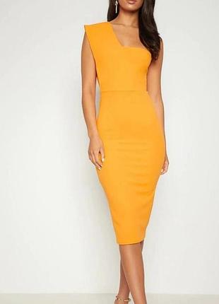 Платье длины миди