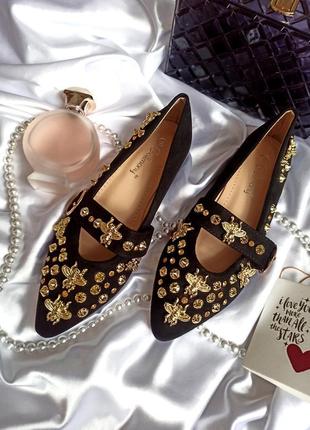Черные женские туфли балетки с декором/пчелками6 фото