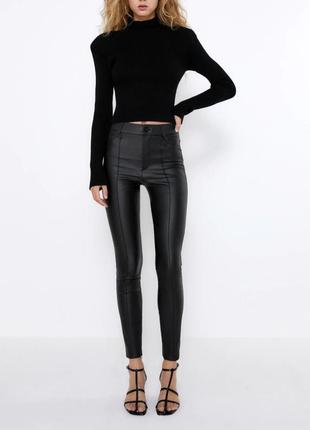 Чорні легінси штани з вощеним покриттям