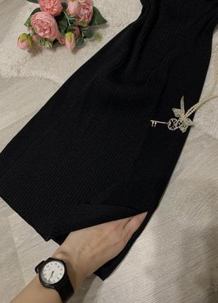 Zara черное платье в рубчик платья мини асимметричное с разрезом на ноге6 фото