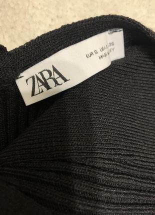 Zara черное платье в рубчик платья мини асимметричное с разрезом на ноге10 фото