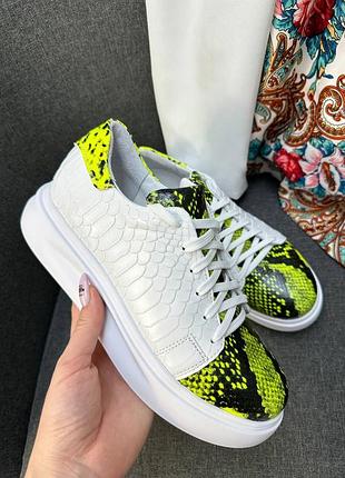 Кеди щ натуральної шкіри білі з неоновою змією