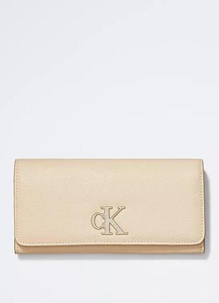 Большой кошелек от calvin klein. оригинал. новый.3 фото