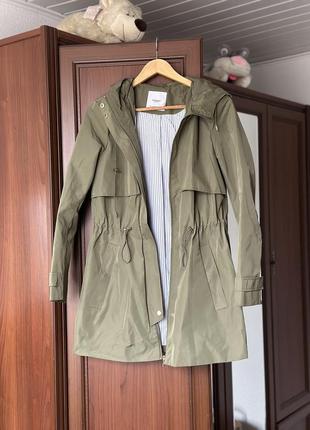 Ветровка плащевая парка куртка mango