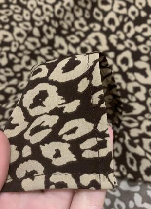 Бежево-коричневая юбка миди с разрезом3 фото