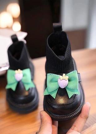 Классные туфлики-ботинки для девочки