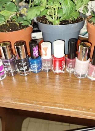 Лот/набор лаков для ногтей maxi color,rimmel,violetta,mag,catrice,maybelline