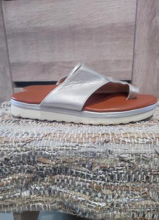 Шлепки сереброkeschser