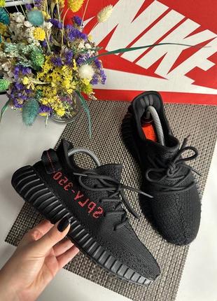 Крассовки adidas yeezy boost