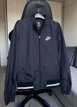 Куртка ветровка nike sportswear2 фото
