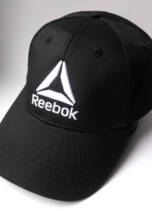 Кепка черная классическая бейсболка с вышивкой reebok логотипом на весну лето2 фото