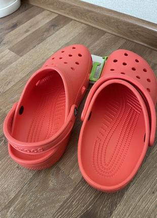 Нові crocs .3 фото