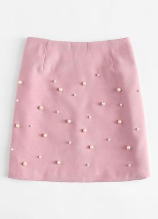 Бомбезная розовая пудровая кожаная юбка на резинке с жемчугом / бусинами8 фото