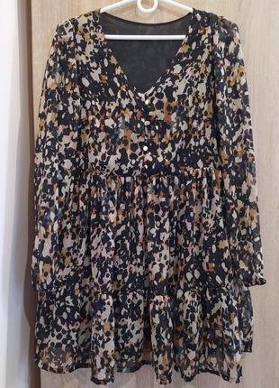 Легкое, свободное платье