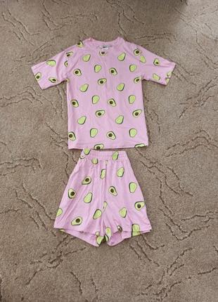 Пижама розовая авокадо h&m,шорты и футболка