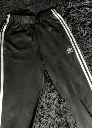 Спортивні штани adidas