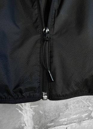 Куртка вітровка жіноча / чоловіча чорна коротка з капюшоном adidas impossible9 фото