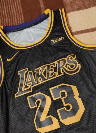 Баскетбольна майка jersey nike lakers lebron2 фото