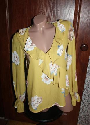 Блуза горчица в цветы с рукавами с рюшами тренд1 фото
