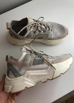 Кросівки на масивній підошві h&m