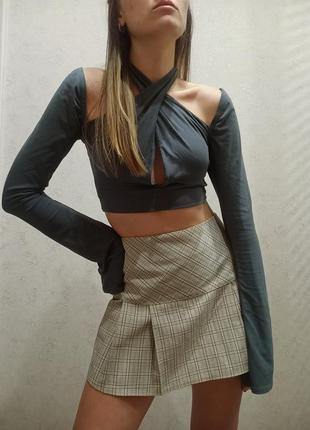 Кофта с удлиненными рукавами на завязке