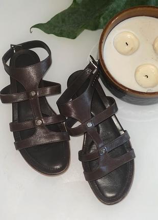 Босоніжки tods