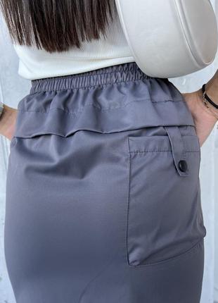 Міді спідниця карго з накладною кишенею та розрізом. юбка в спорт стиле с разрезом8 фото