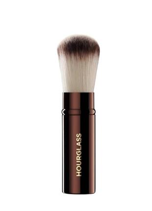 Hourglass retractable foundation brush висувний пензель для тональної основи