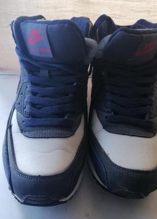 Зимними кроссовки nike